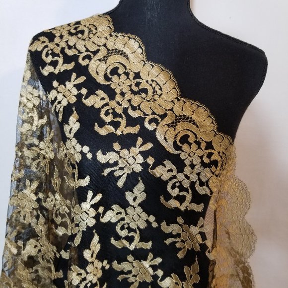 Accessories - Vintage  Lace  Mantillas Scarf